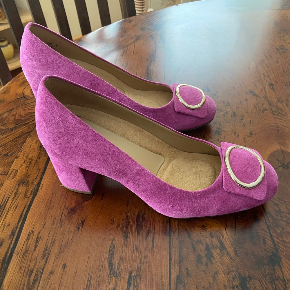 Naturalizer suede pink dress shoes